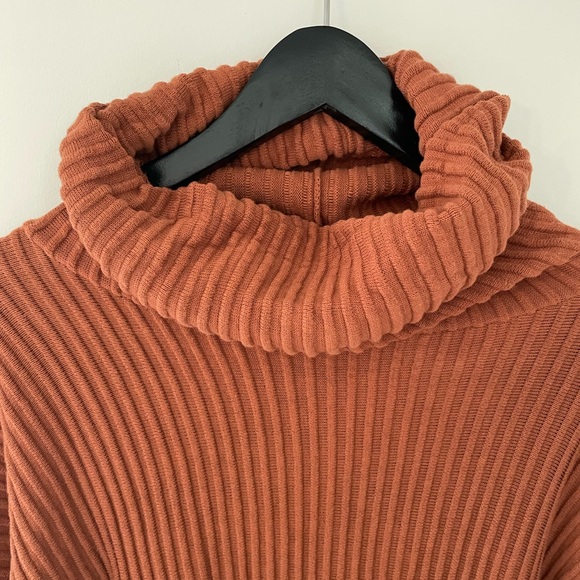 Papillon cozy funnel neck sweater - Picture 9 of 9